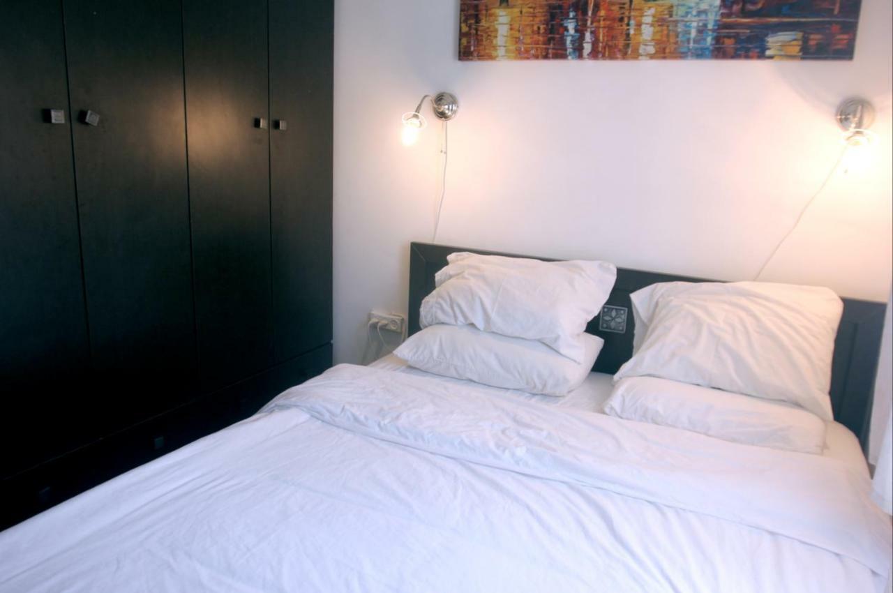 Central Apartment With Shelter Room -1 Bedroom & Living Room And Balcony 特拉维夫 外观 照片